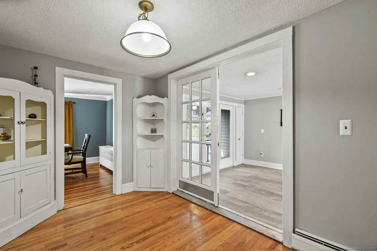 635 Pine Street - Photo 5 of 27