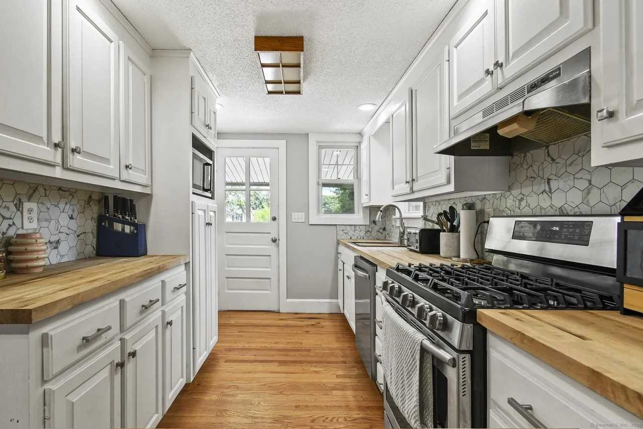 635 Pine Street - Photo 7 of 27