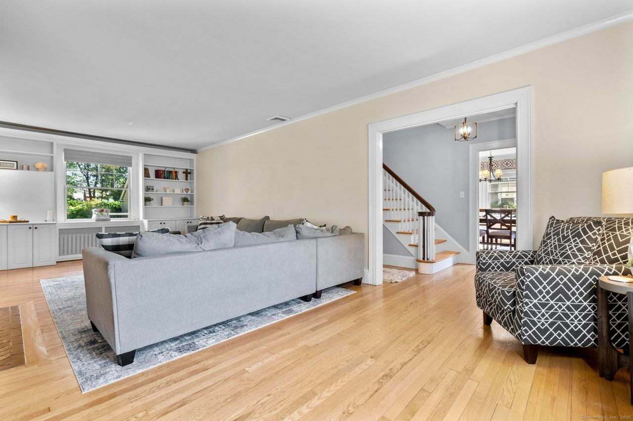 270 Fern Street - Photo 6 of 20