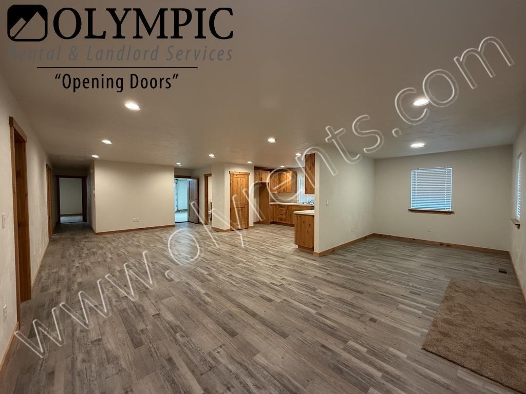 309 North 6th Avenue Southwest - Photo 5 of 22