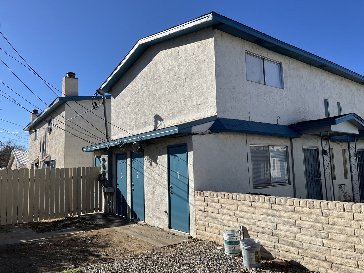 808 Ortiz Dr Se - Photo 4 of 9