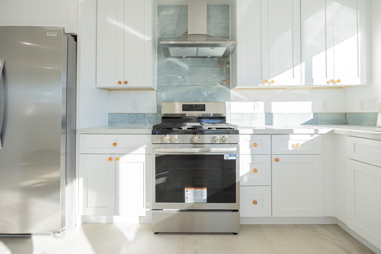 5132 South Dorsey Lane - Photo 6 of 15