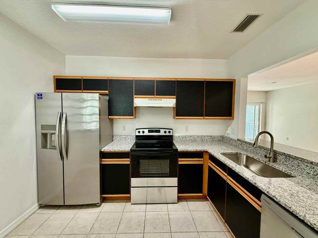 6014 Portsdale Pl #202 - Photo 4 of 29