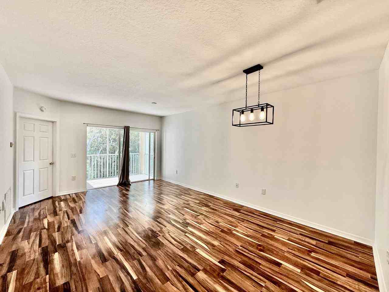 6014 Portsdale Pl #202 - Photo 7 of 29