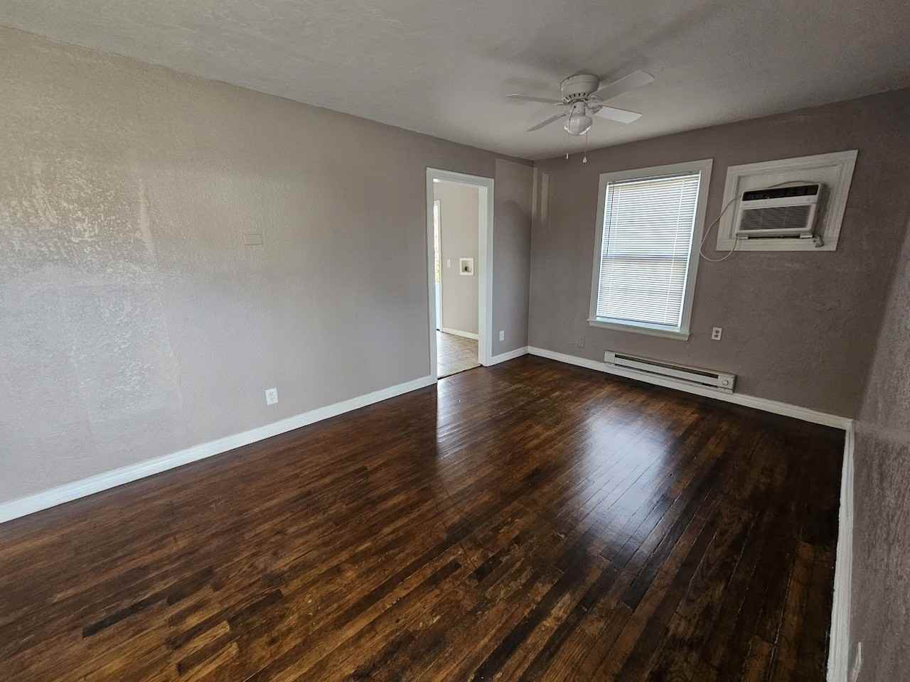 2017 North Page Avenue - Photo 3 of 15