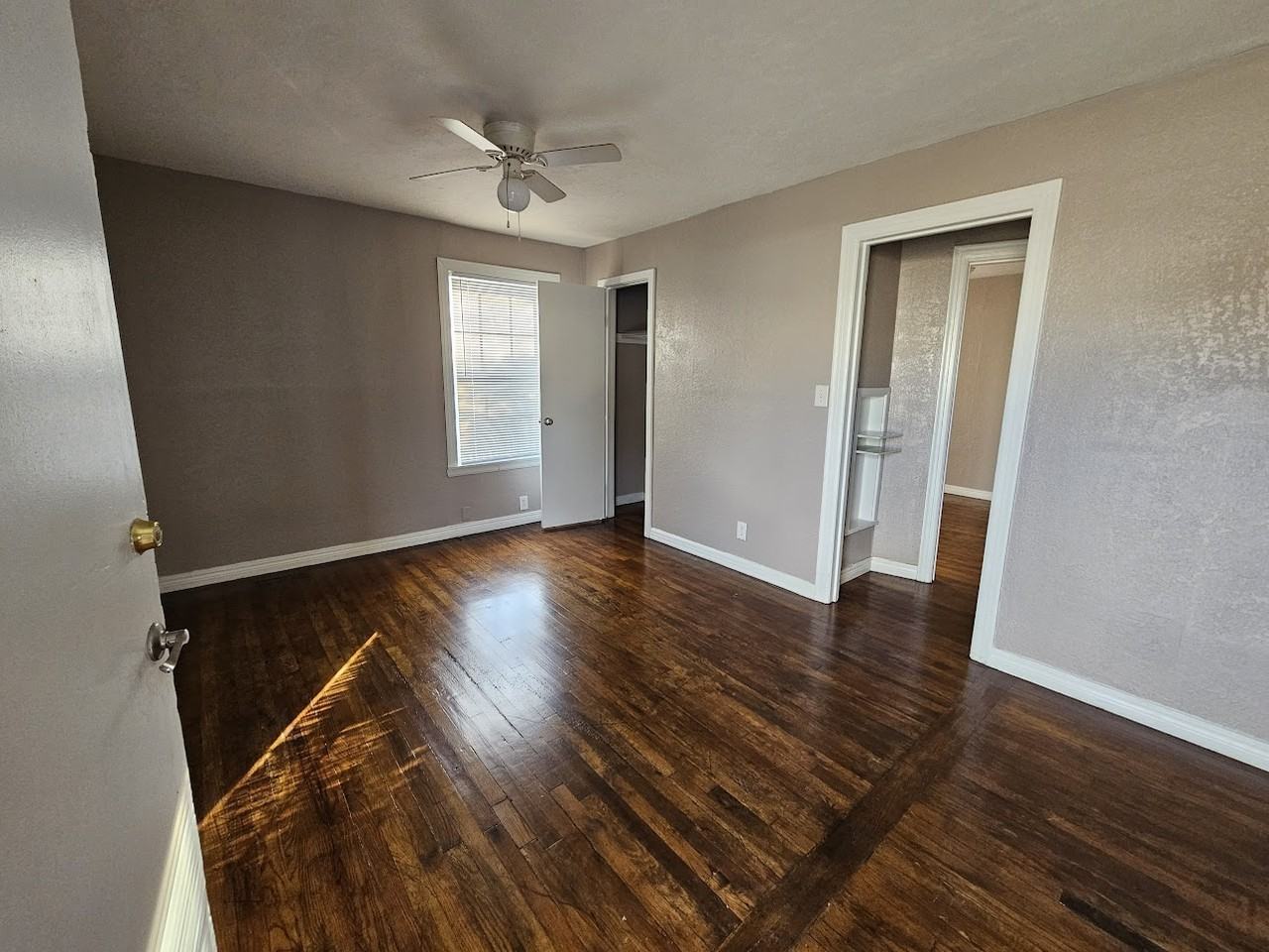 2017 North Page Avenue - Photo 4 of 15