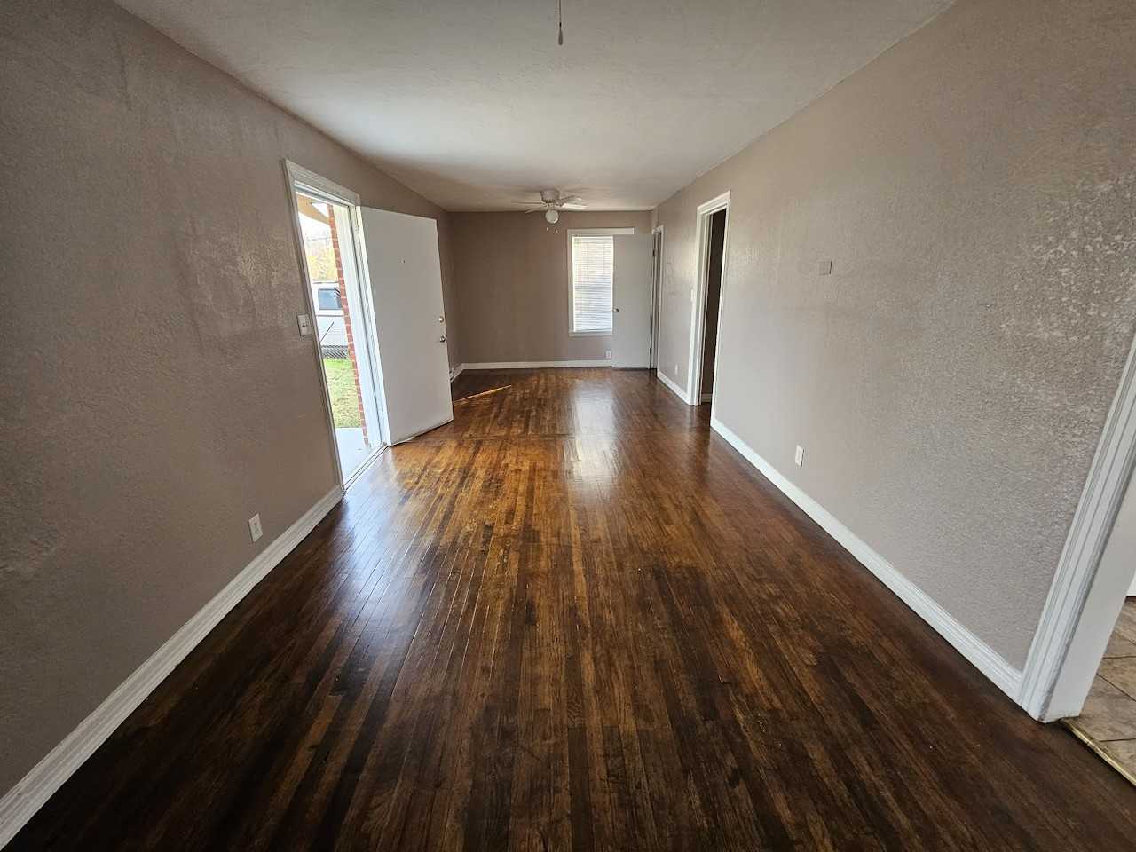 2017 North Page Avenue - Photo 5 of 15