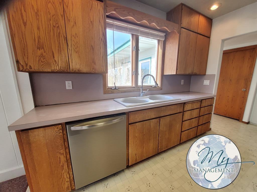 3431 Ne #B - Photo 5 of 50