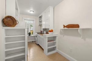 featured image of 38 Linnaean Street