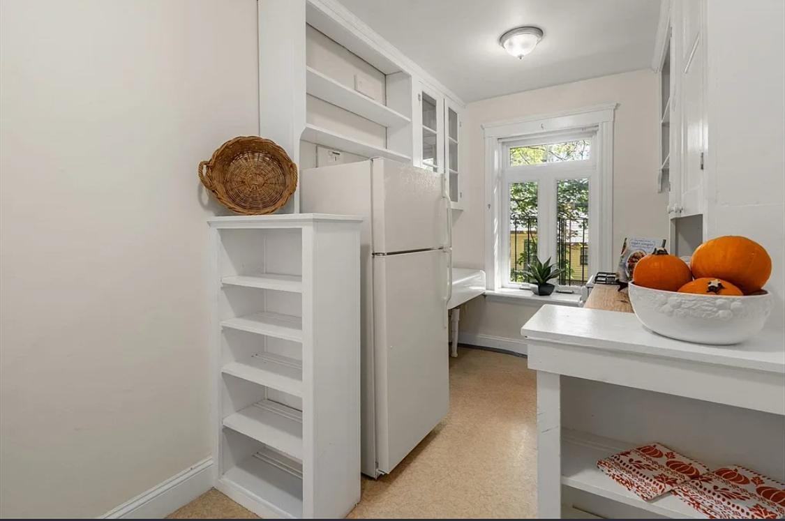 38 Linnaean St - Photo 2 of 8