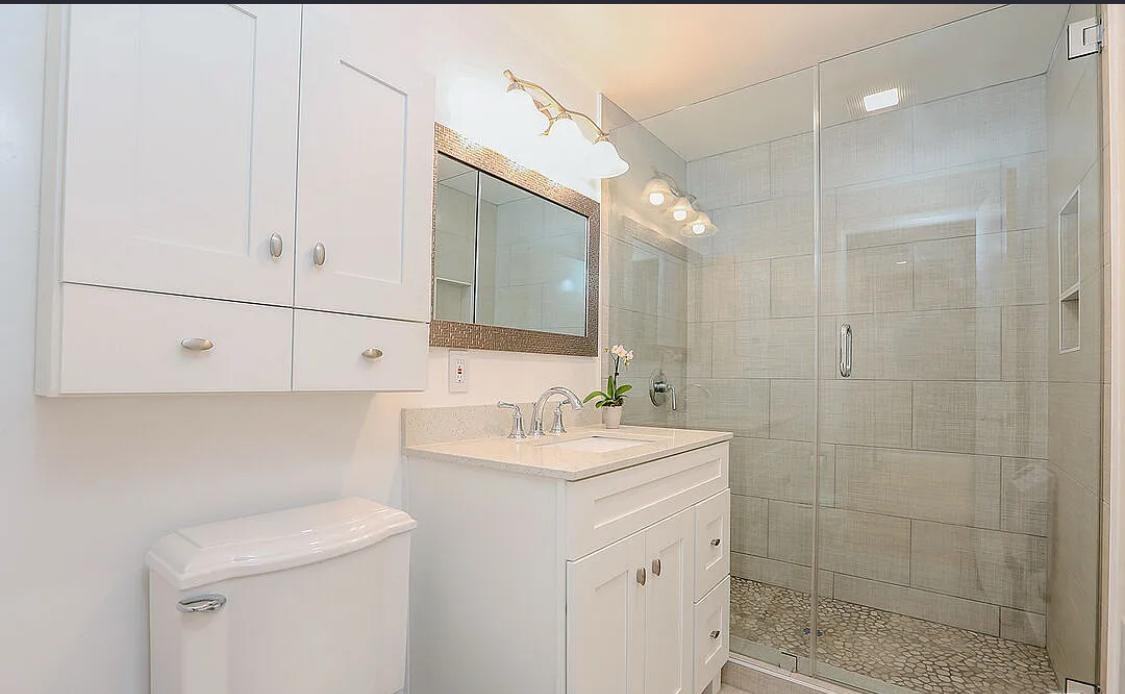 908 6Th St - Photo 6 of 11