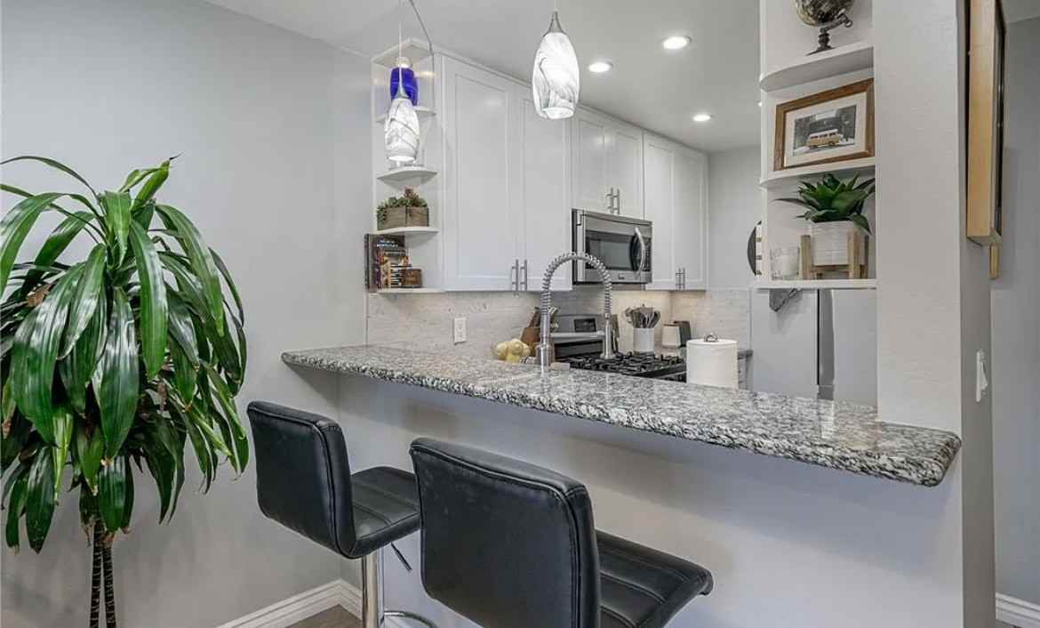 700 W La Veta Ave - Photo 5 of 16