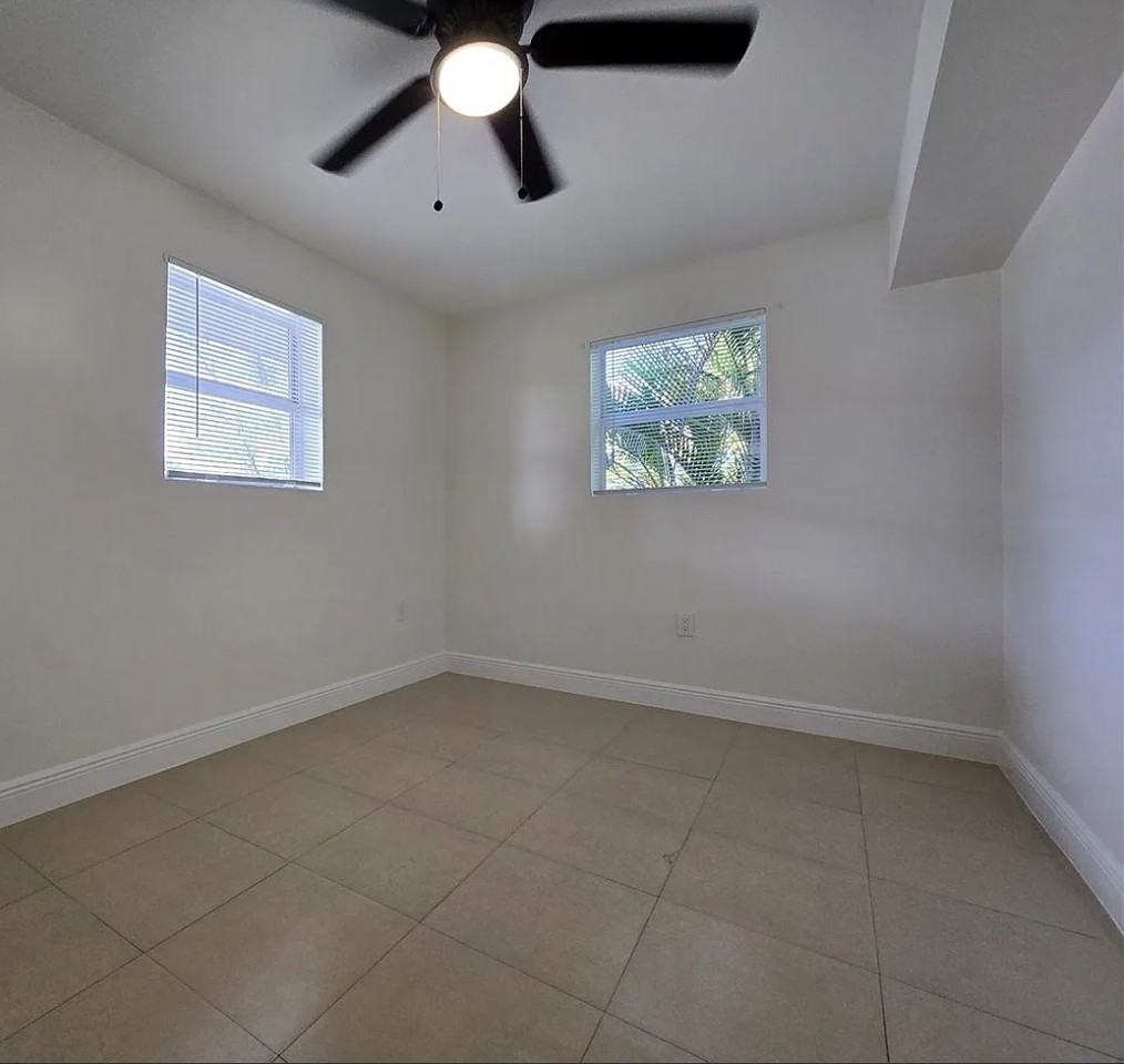 716 Northwest 14th Way #A - Photo 2 of 12