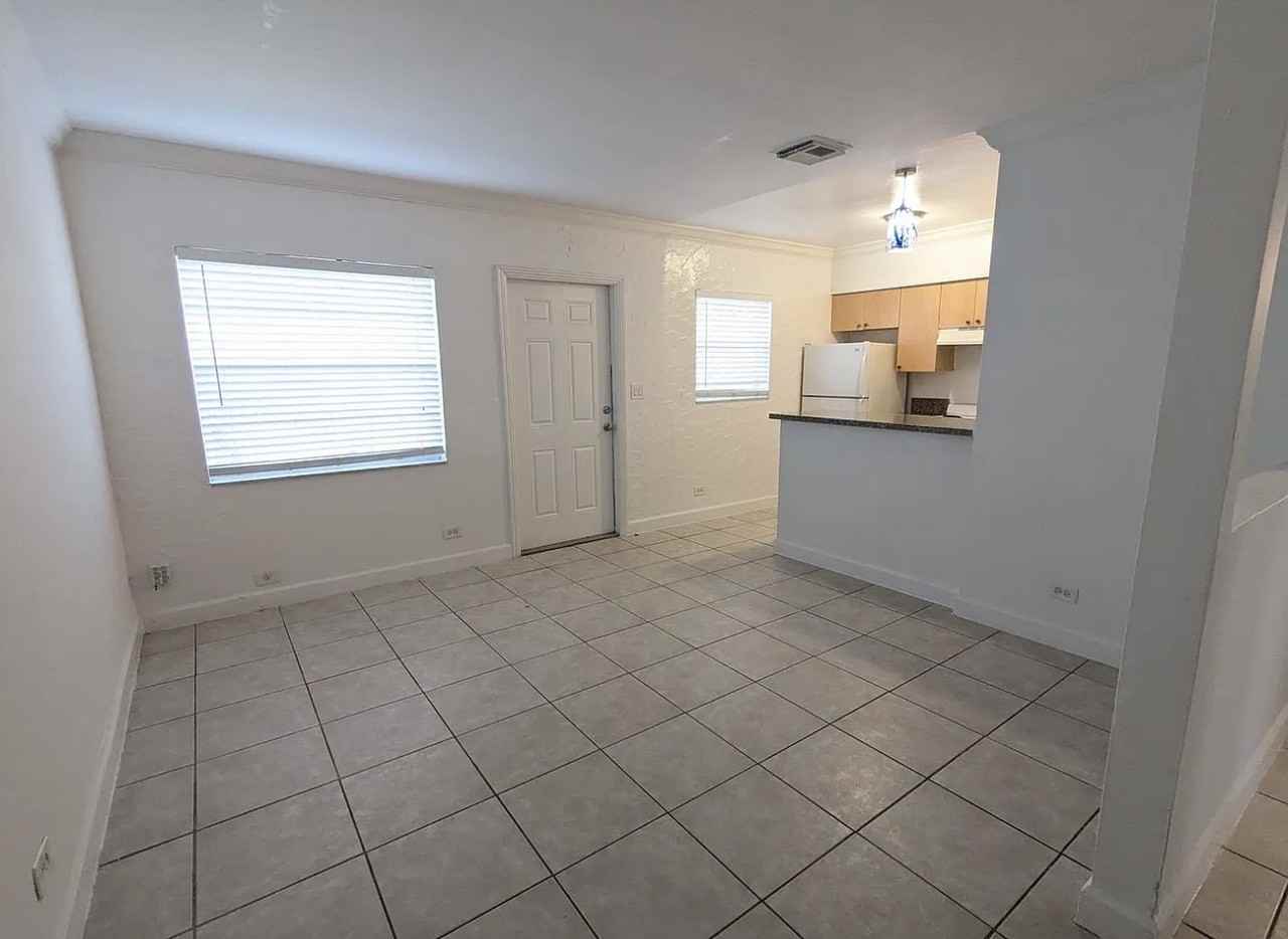 715 Southwest 14th Avenue #2 - Photo 2 of 9