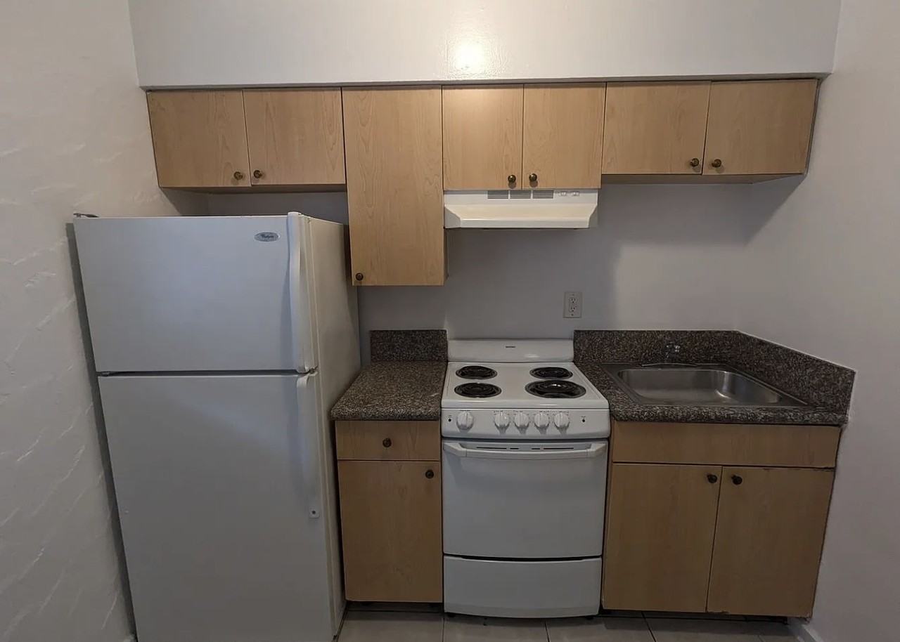 715 Southwest 14th Avenue #2 - Photo 6 of 9