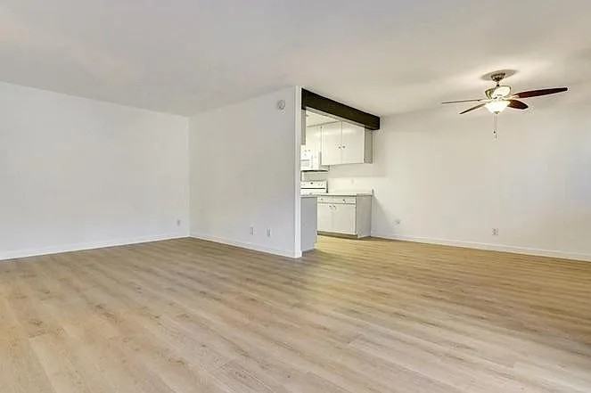 302 Miraleste Drive #10 - Photo 3 of 22