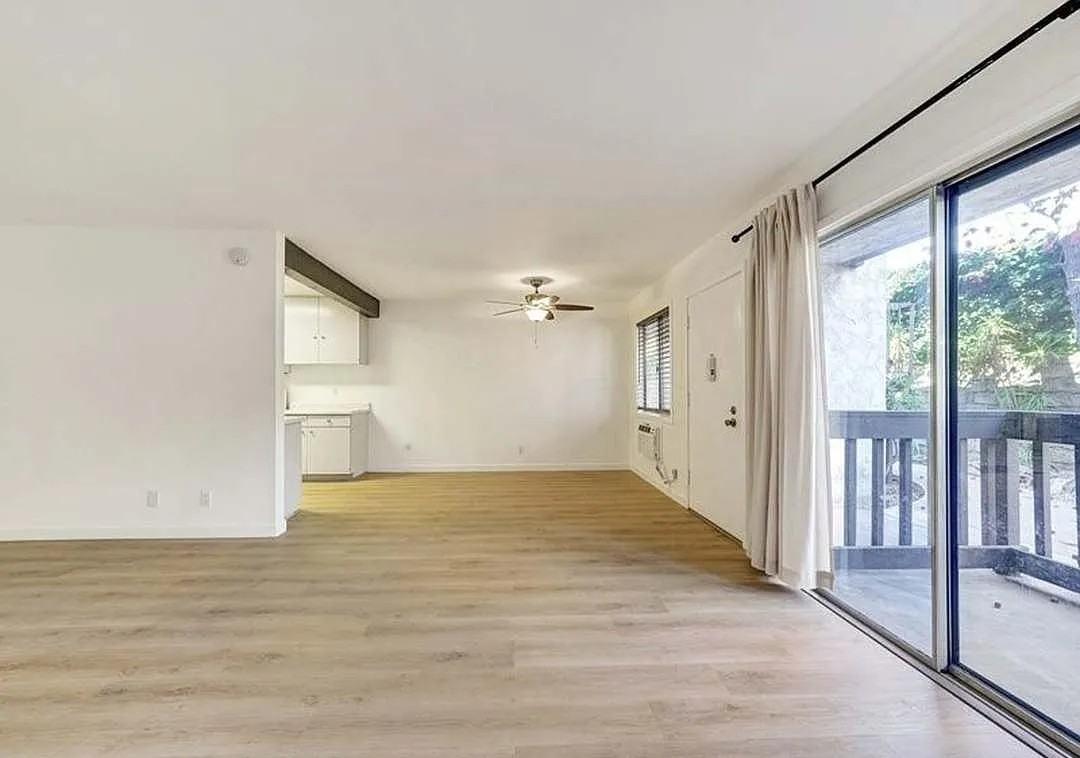 302 Miraleste Drive #10 - Photo 4 of 22