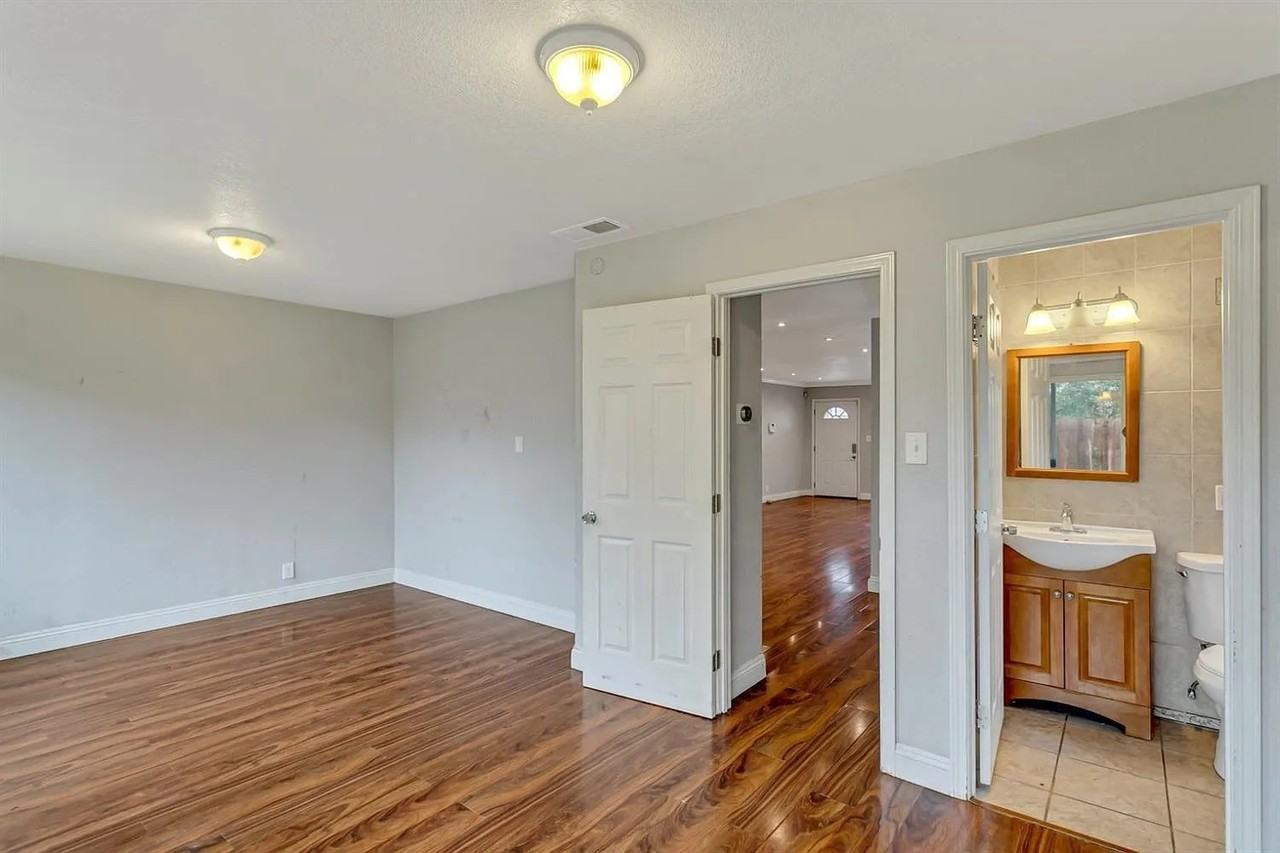 6217 Dewar Way - Photo 5 of 16