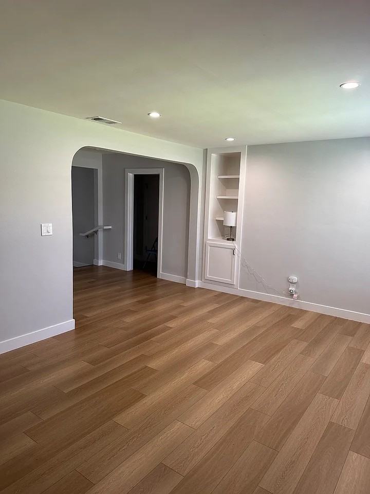 2125 Fidler Avenue - Photo 5 of 29