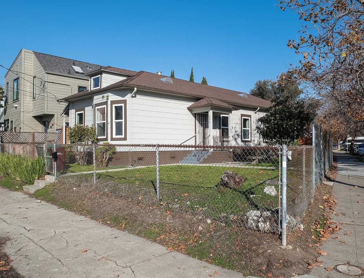 936 60th Street - Photo 2 of 36