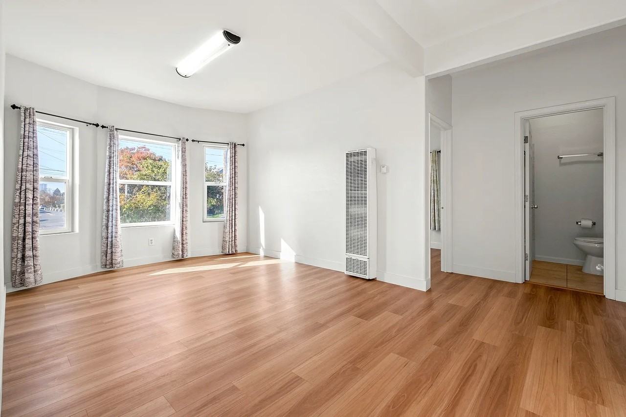 936 60th Street - Photo 5 of 36