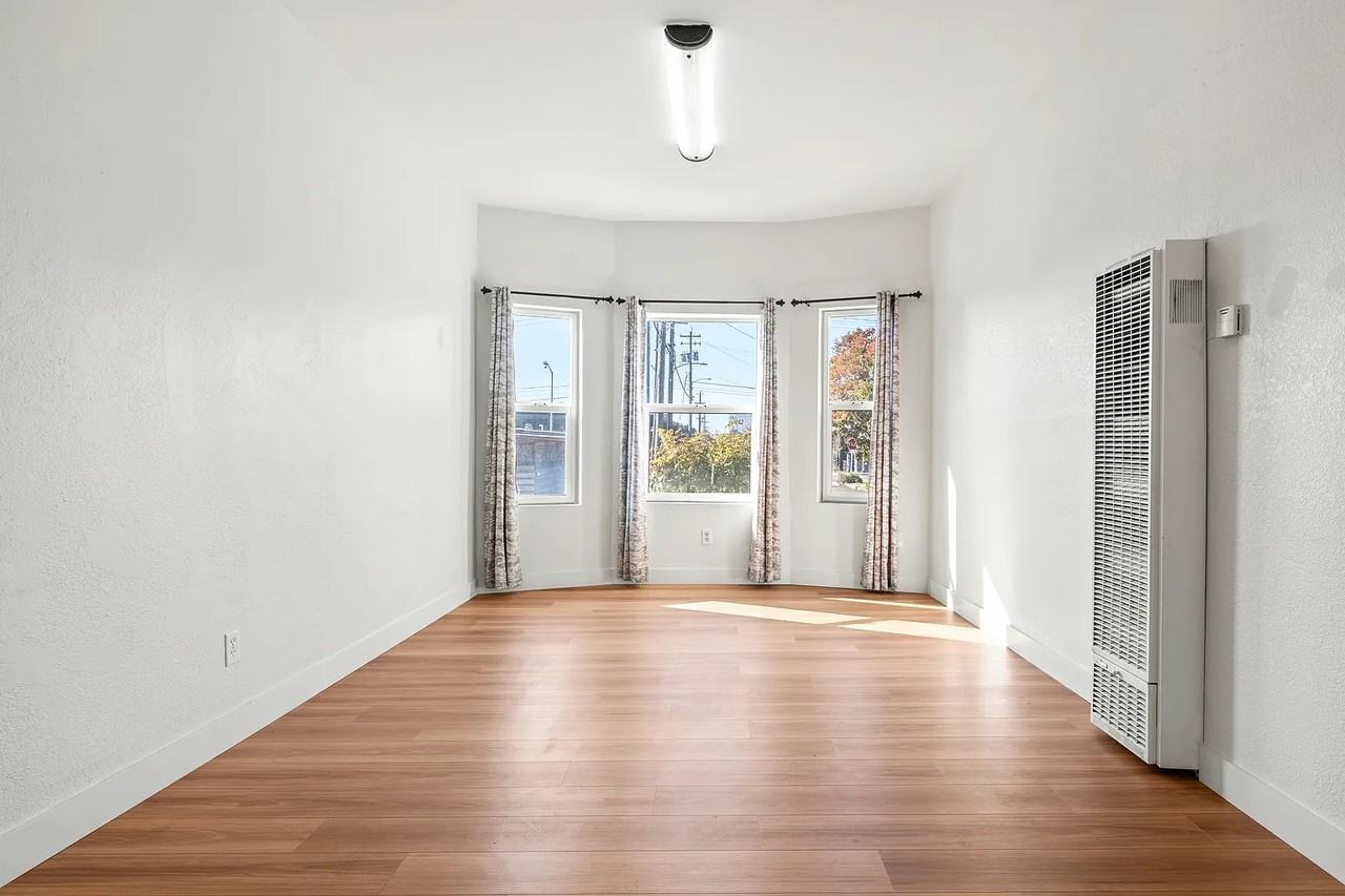 936 60th Street - Photo 6 of 36