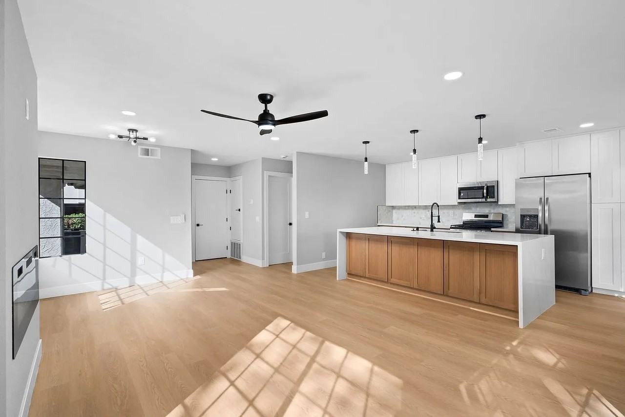 1527 Apache Drive #D - Photo 3 of 34