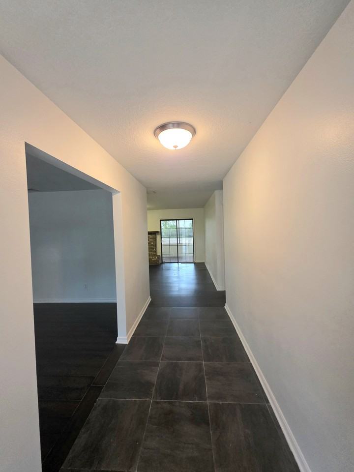 4505 Northeast 3rd Street - Photo 2 of 21