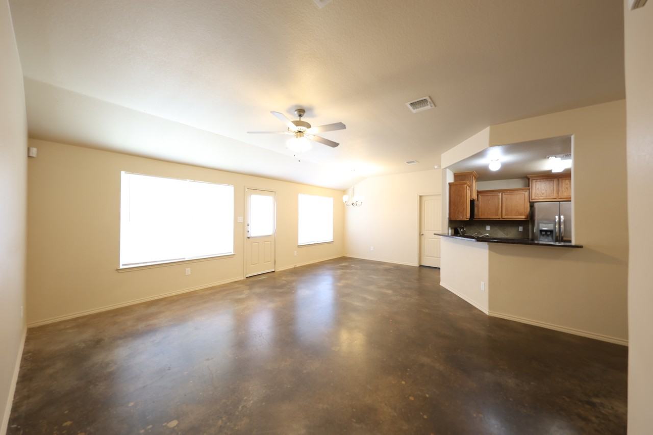 6905 Oliver Loving Dr - Photo 7 of 20