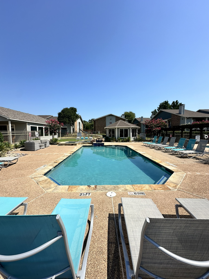 Autumn Breeze Apartments - Photo 6 of 41