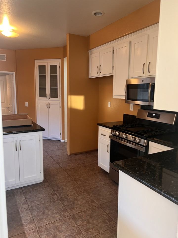 556 Almonte Place #NA - Photo 7 of 11