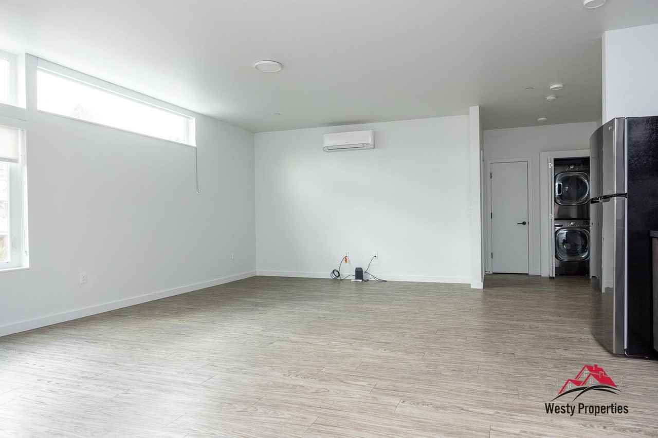 02M - Eden Park - Photo 7 of 24