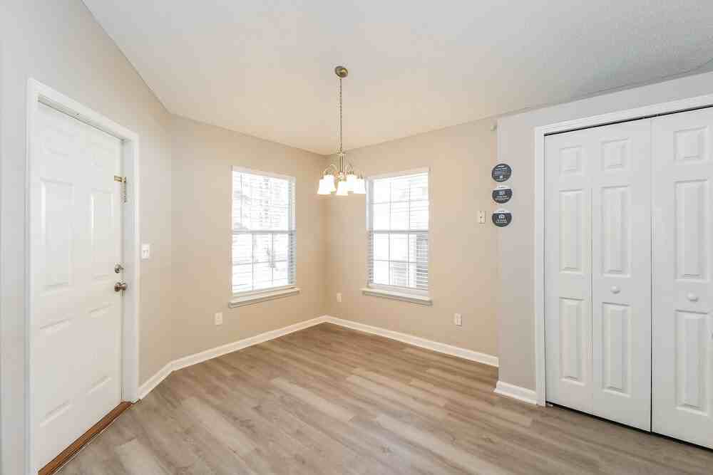 2985 Mikris Dr E - Photo 5 of 16