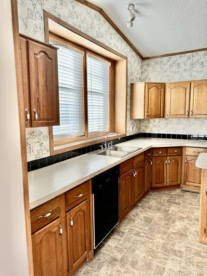 1559 Old Highway 10 E #31 - Photo 5 of 14