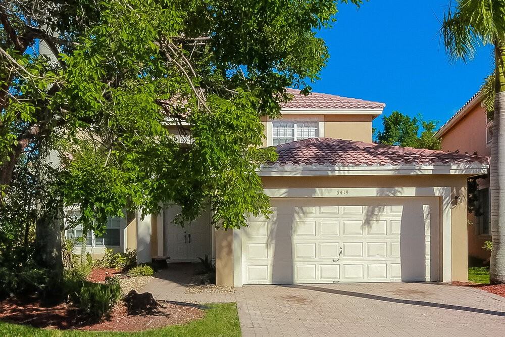 5419 Nw 121st Ave - Photo 2 of 18