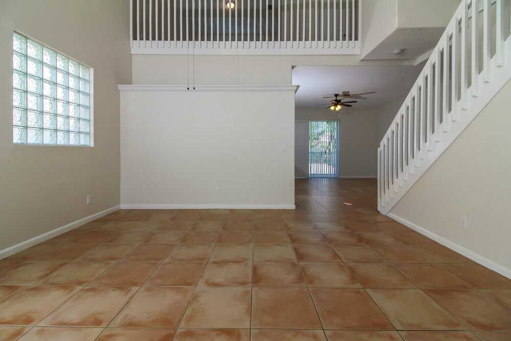 5419 Nw 121st Ave - Photo 5 of 18