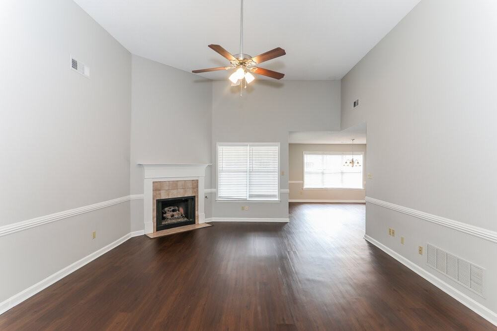 7143 Emily Ln - Photo 3 of 16