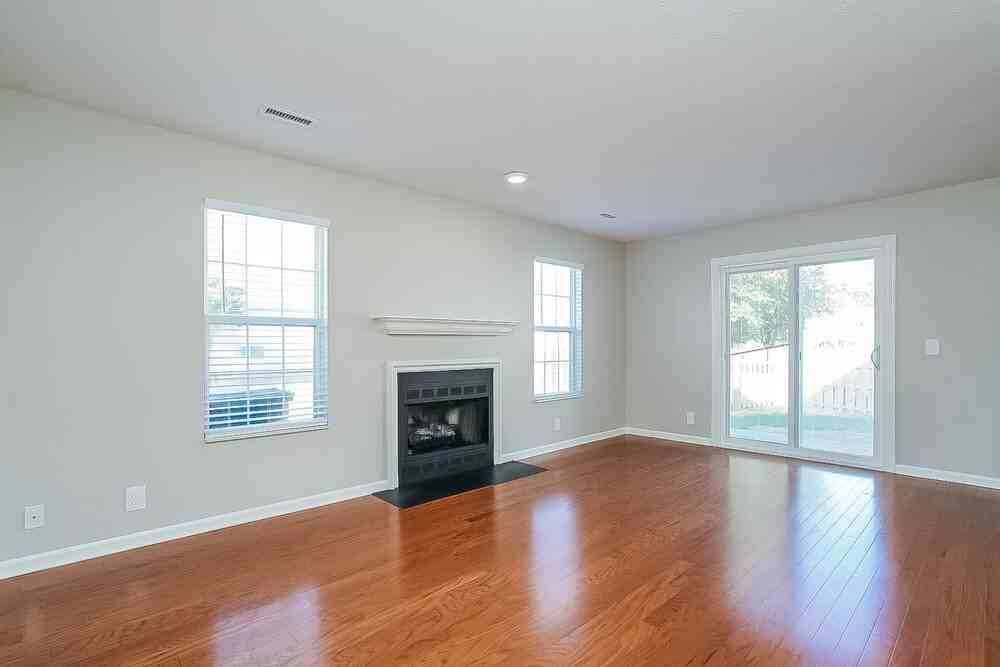 901 Bexhill Ct S / Akawembley Dr - Photo 4 of 17