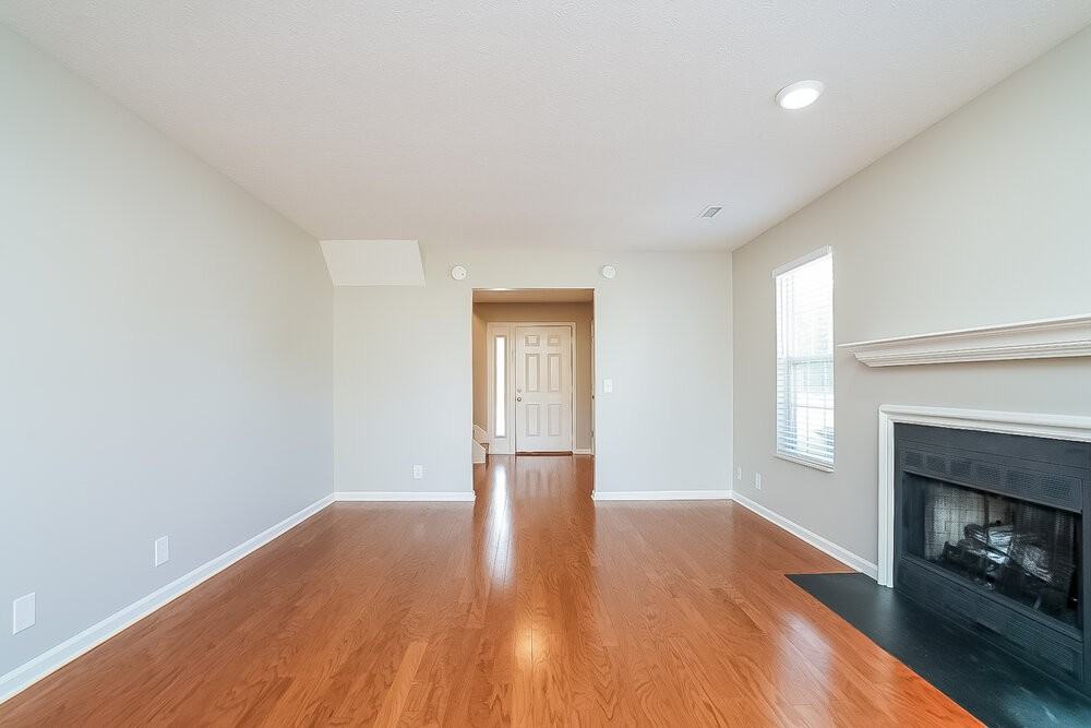 901 Bexhill Ct S / Akawembley Dr - Photo 6 of 17