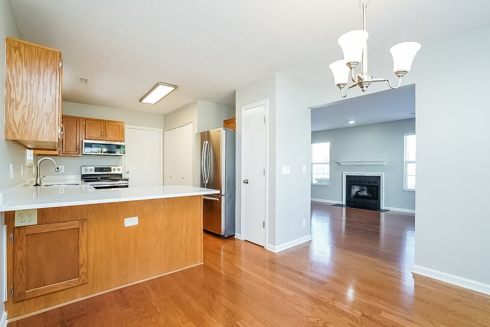 901 Bexhill Ct S / Akawembley Dr - Photo 7 of 17