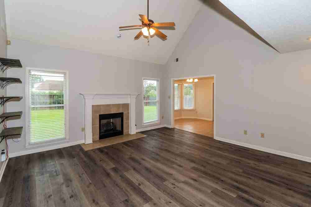 5053 Winberry St - Photo 5 of 17