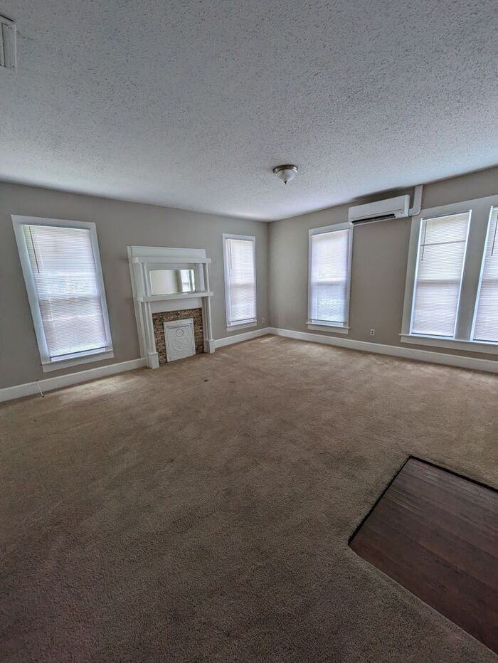 317 3rd Street Northwest #4 - Photo 3 of 8