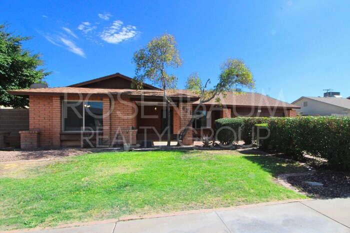 621 W Los Lagos Vista Ave - Photo 2 of 21