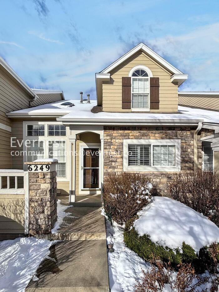 6249 Trailhead Rd - Photo 3 of 42