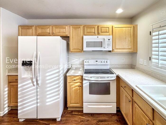 6249 Trailhead Rd - Photo 6 of 42