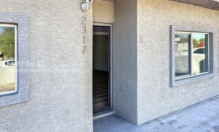 2317 West Adams Street #1 - Photo 2 of 25