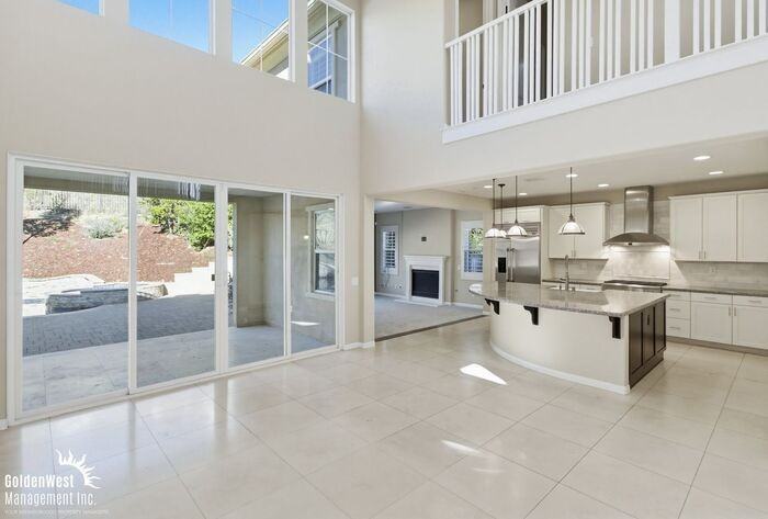 702 Costa Del Sur - Photo 4 of 25