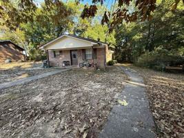 featured image of 4943 Yacht Harbor Dr