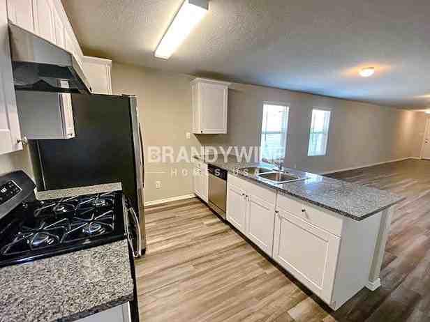 7018 Winding Shelf - Photo 4 of 24