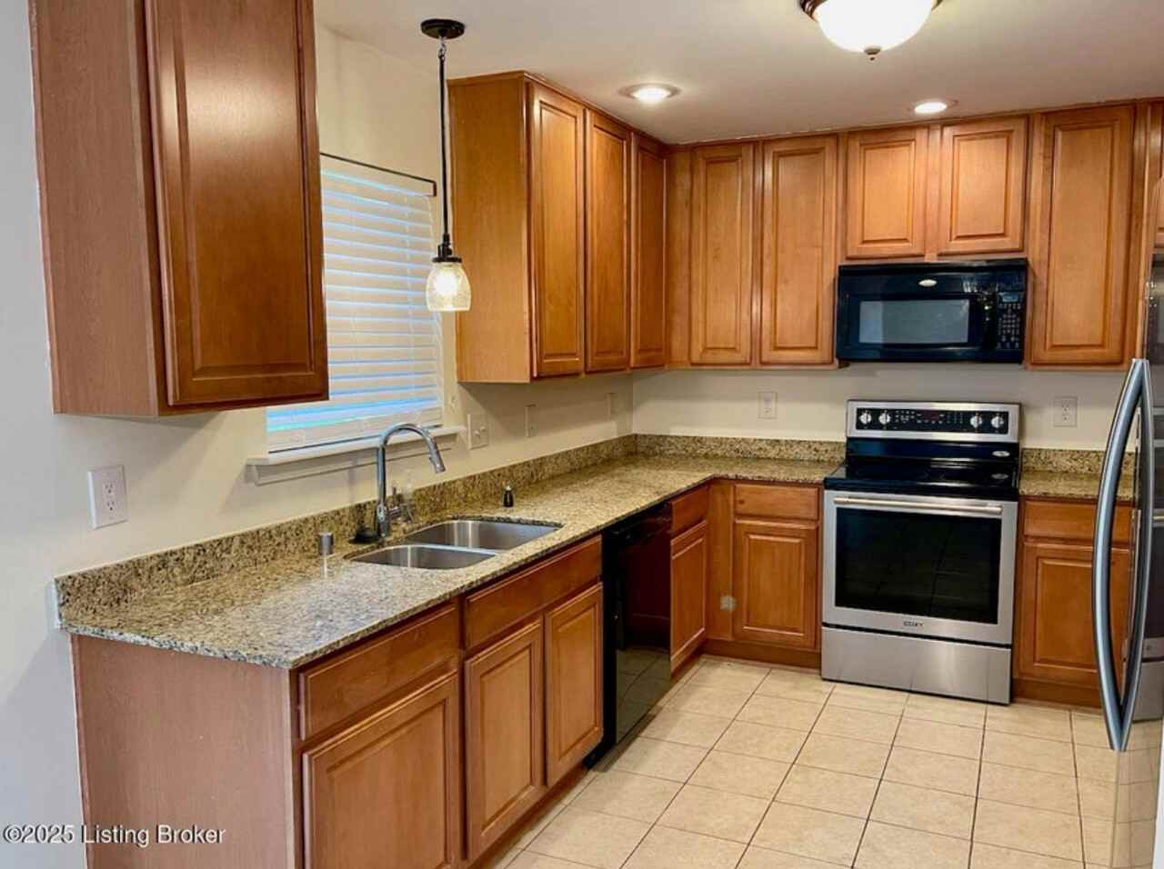 13404 Cain Ln - Photo 2 of 11